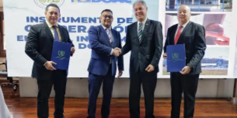 La coordinación también contempla el fortalecimiento de los sistemas de monitoreo y vigilancia atmosférica, lo que permitirá una gestión más preventiva frente a fenómenos que puedan afectar la navegación aérea
