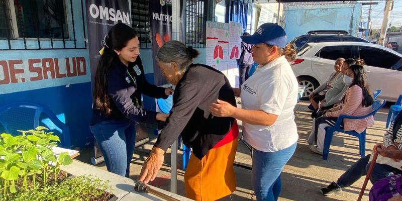 Entrega de pilones impulsa nutrición de adultos mayores