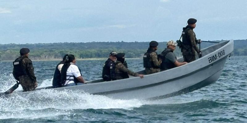 Patrullaje interinstitucional refuerza control y orden en el Lago Petén Itzá