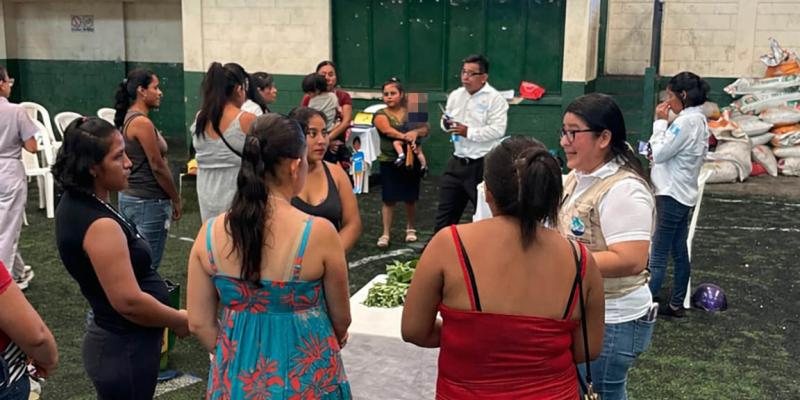 Capacitan a madres de familia en seguridad alimentaria y nutricional en Flores Costa Cuca