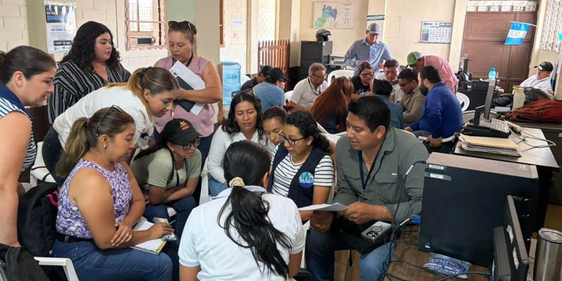 Suchitepéquez impulsa plataforma tecnológica para proteger la agricultura familiar