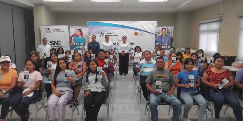 Mintrab inicia charlas informativas para optar a becas en Suchitepéquez