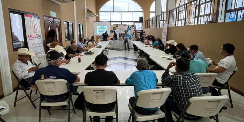 Capacitan a técnicos y observadores en los sistemas de alerta temprana