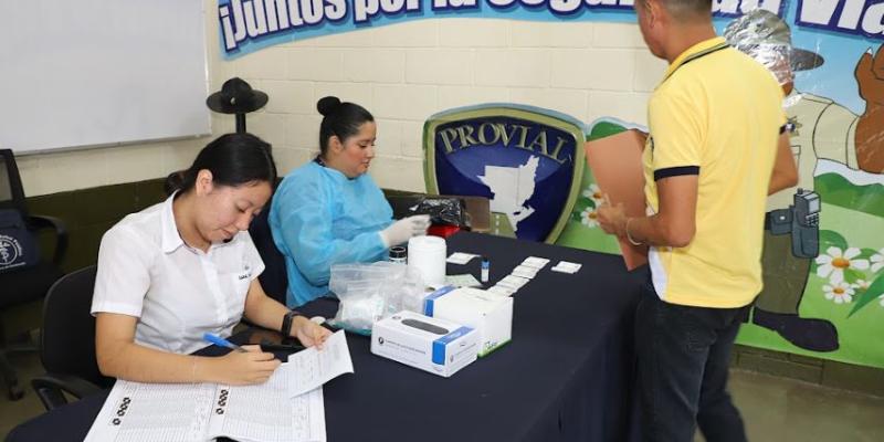 Personal de Provial participa en jornada de salud