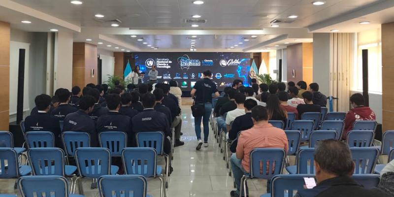 Comparten experiencias del uso de inteligencia artificial desde los territorios