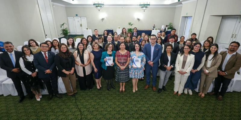 Mintrab realiza encuentro con diferentes universidades por Día del Abogado
