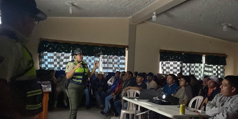 Transportistas de San Martín Sacatepéquez reciben capacitación sobre el Sistema Limitador de Velocidad