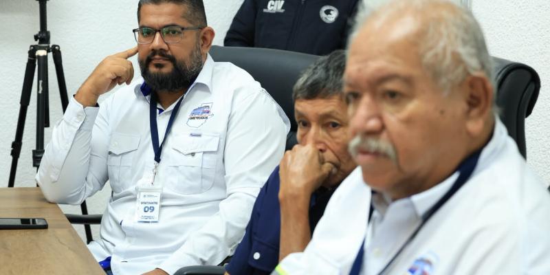 Gremiales, transportistas y autoridades locales reciben información sobre avances de trámites 