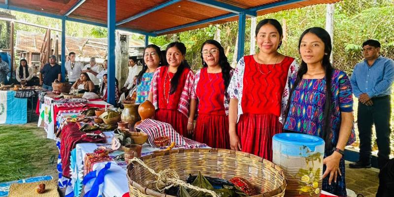 Jornada cívica y cultural promueve las tradiciones de Alta Verapaz