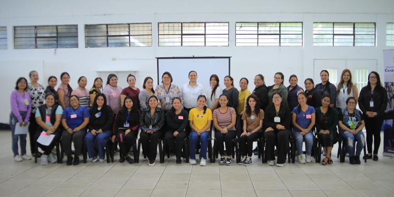Diplomado de Niñeras fortalece conocimientos para el cuidado y protección de la niñez 