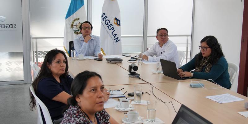Equipo de SEGEPLAN en el XIV Encuentro virtual “Hablemos de evaluación”. 
