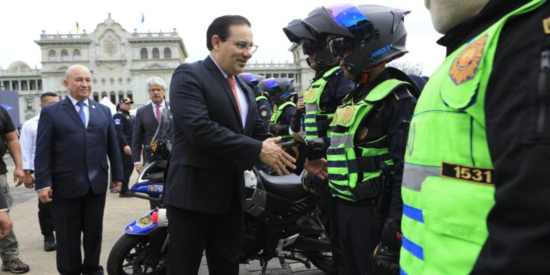 Tránsito PNC presenta nueva unidad élite motorizada