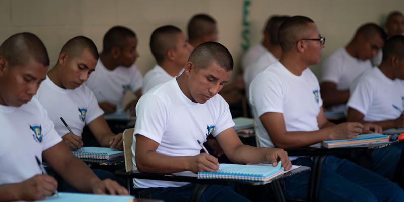Preparación integral para el servicio policial