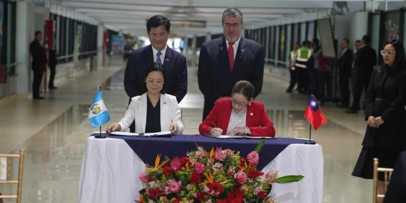 Guatemala avanza en estudios para mejorar corredor vial entre Mayuelas y Puerto Barrios