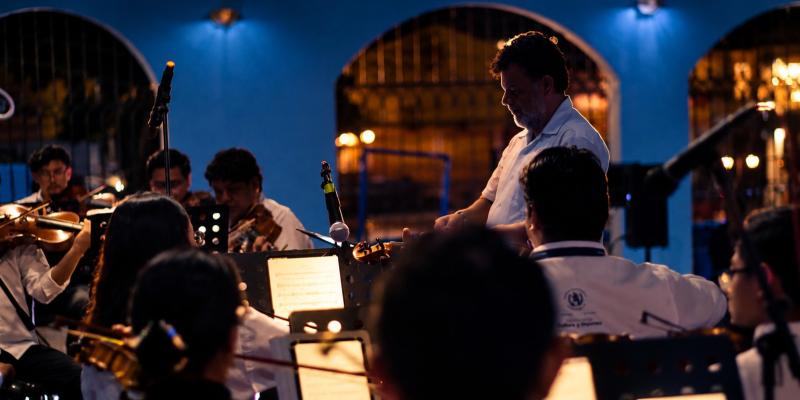 Samayac vivió un recorrido musical por el continente con el concierto “Las Américas”