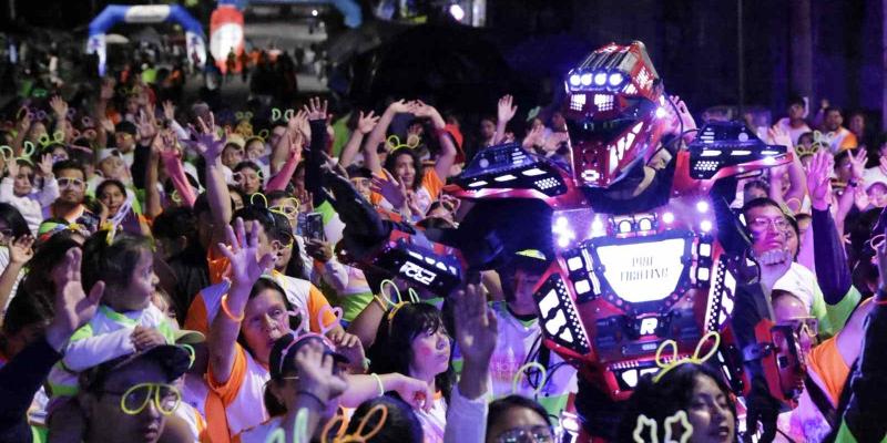 Quetzaltenango brilló con energía en la Carrera Neón 3K